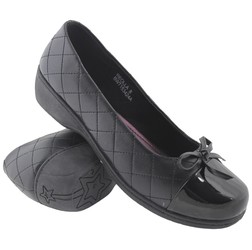 Boardwalk Ladies Quilted Slip On Shoes Reolla